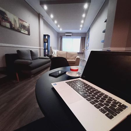Ermou & Athinas Suites In Monastiraki 아테네 외부 사진